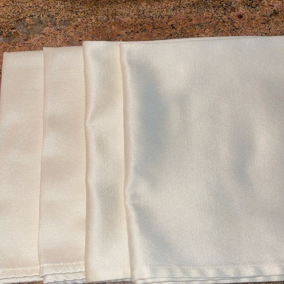 Set of 4 Creamy Ivory Satin Cloth Napkins 17”x17” Sophisticated Elegance - Picture 2 of 2